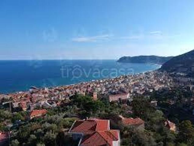 Casa indipendente in vendita ad Alassio via Filippo Airaldi, Moglio
