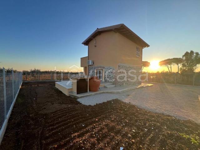 Casa indipendente in vendita ad Albano Laziale via Villafranca, 13, Cecchina