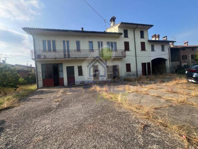 Casa indipendente in vendita ad Alberone, Chignolo Po