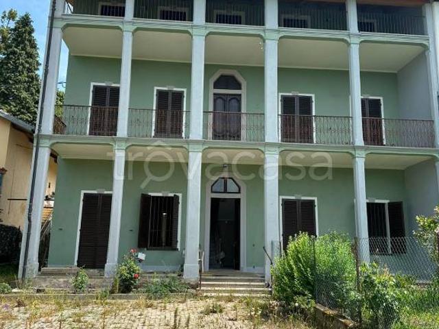 Casa indipendente in vendita ad Albiano d'Ivrea via Azeglio, 19
