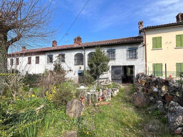 Casa indipendente in vendita ad Alessandria via Valle Quarta, 57, Valmadonna
