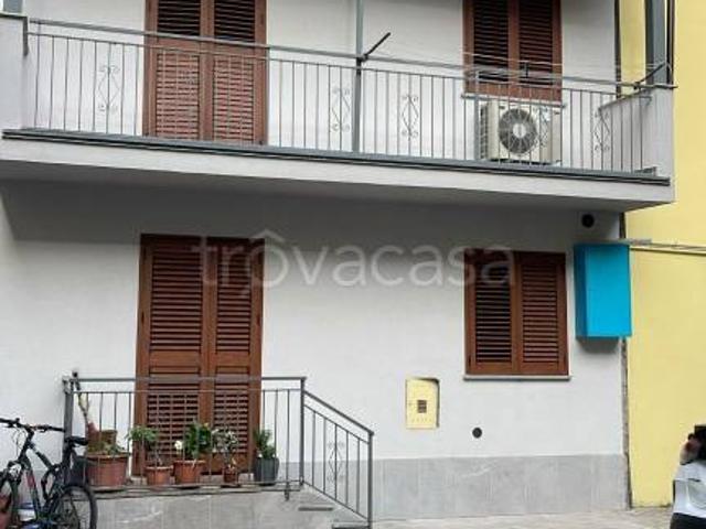 Casa indipendente in vendita ad Alessandria via Andrea Vochieri, Borgo Rovereto Piscina