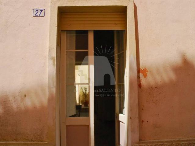 Casa indipendente in vendita ad Alessano via Oronzo Costa, 27