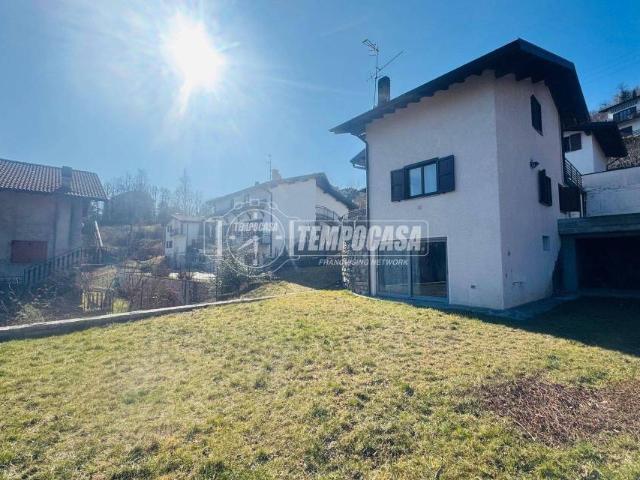 Casa indipendente in vendita ad Alta Valle Intelvi