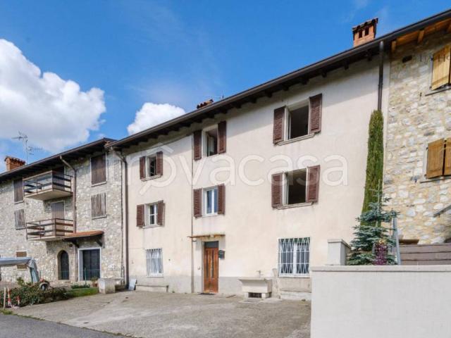 Casa indipendente in vendita ad Alzano Lombardo via Pellegrini, 8, Monte Di Nese