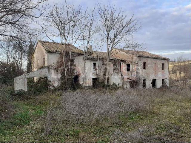 Casa indipendente in vendita ad Ancona via saline, Paterno