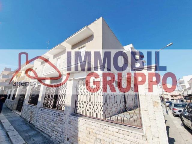 Casa indipendente in vendita ad Andria via Amedeo Avogadro, Sacro Cuore Via Corato