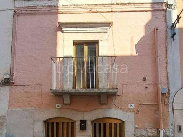 Casa indipendente in vendita ad Andria via Enrico Dandolo, 16, Centro
