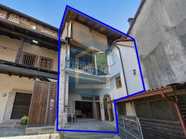 Casa indipendente in vendita ad Artogne via Castello