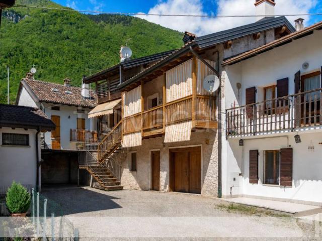 Casa indipendente in vendita ad Arten, Fonzaso
