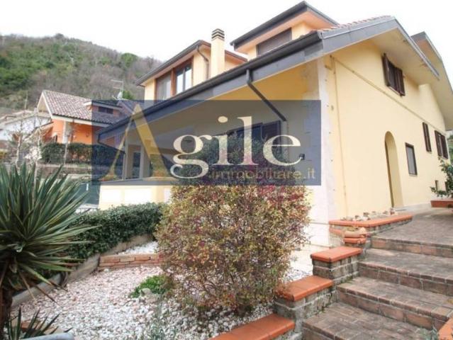 Casa indipendente in vendita ad Ascoli Piceno