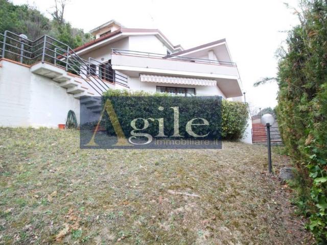 Casa indipendente in vendita ad Ascoli Piceno via umberto giordano, 3