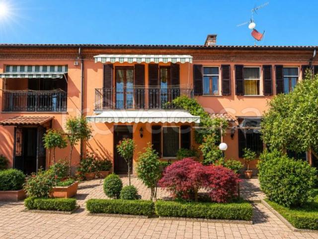 Casa indipendente in vendita ad Asti, Valmanera
