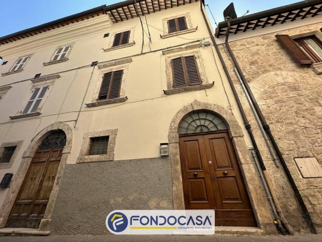 Casa indipendente in vendita a Ascoli Piceno, Centro Storico