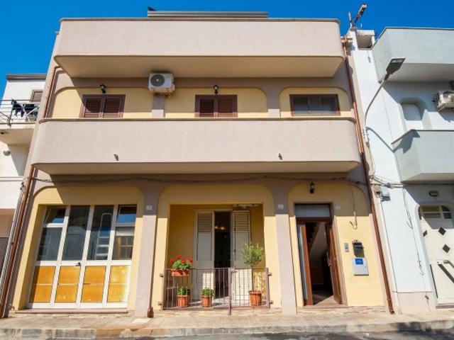Casa indipendente in vendita in Via Buscemi s.n.c Centro Lungomare Avola