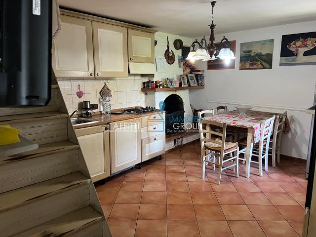 Casa indipendente in vendita in via capannelle 12, Massa