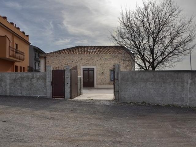 Casa indipendente in affitto at Via Santa Marina, Milazzo