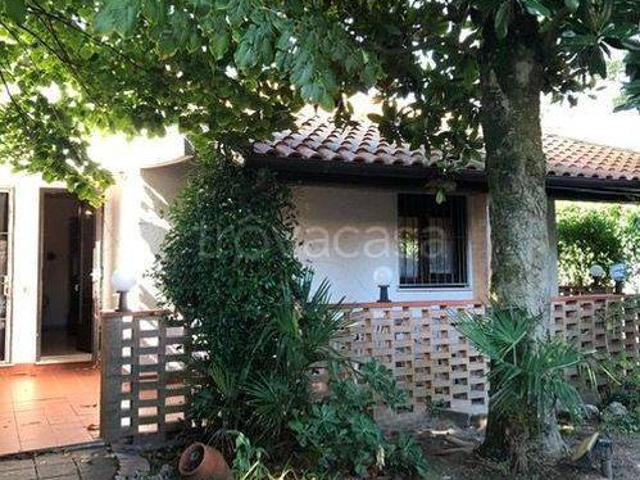 Casa Indipendente in affitto a Comacchio viale Bahamas 22, arredato, giardino, posto auto TrovaCasa