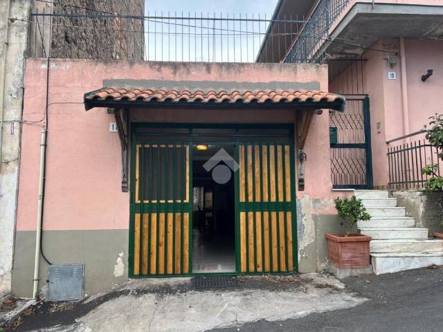 Casa Indipendente in affitto a Catania via Giasone, 17, arredato, cucina abitabile TrovaCasa