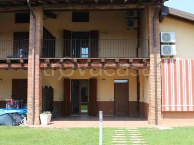 Casa indipendente in affitto a Cazzago San Martino