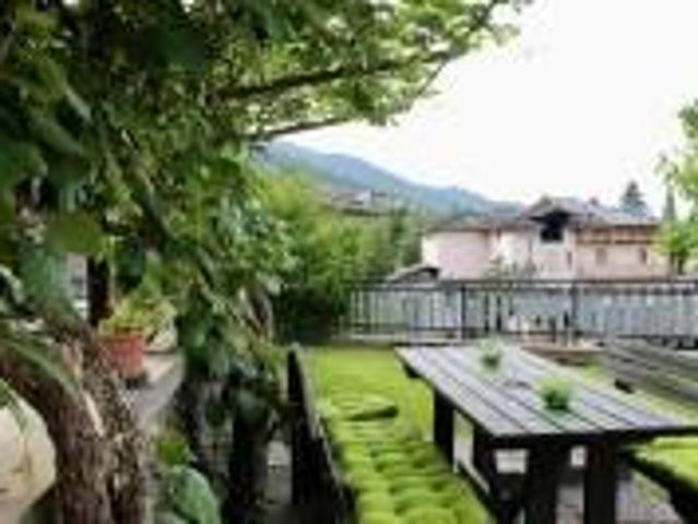Casa indipendente in affitto a Calceranica al Lago TN