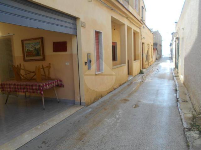 Casa indipendente in affitto a Campobello di Mazara TP