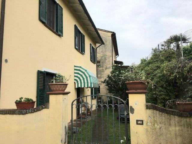 Casa Indipendente in affitto a Capannori via Traversa di Parezzana, arredato, giardino privato, posto auto TrovaCasa
