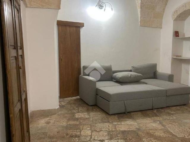 Casa Indipendente in affitto a Carovigno via c. Alberto, 30, parzialmente arredato, zona servita, ripostiglio TrovaCasa