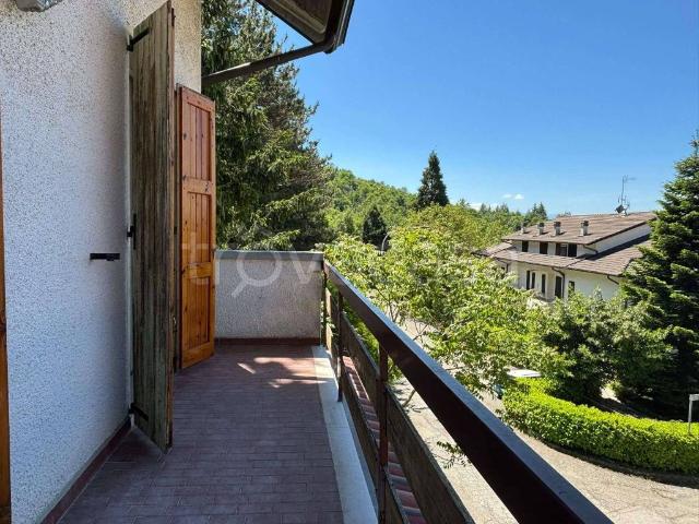 Casa Indipendente in affitto a Carpineti via Via Dante Alighieri, arredato, giardino privato, libero subito TrovaCasa