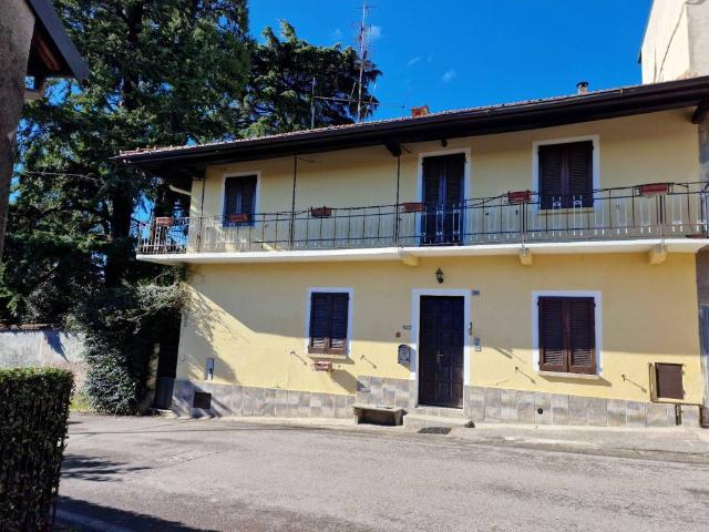 Casa indipendente in affitto a Casale Litta VA