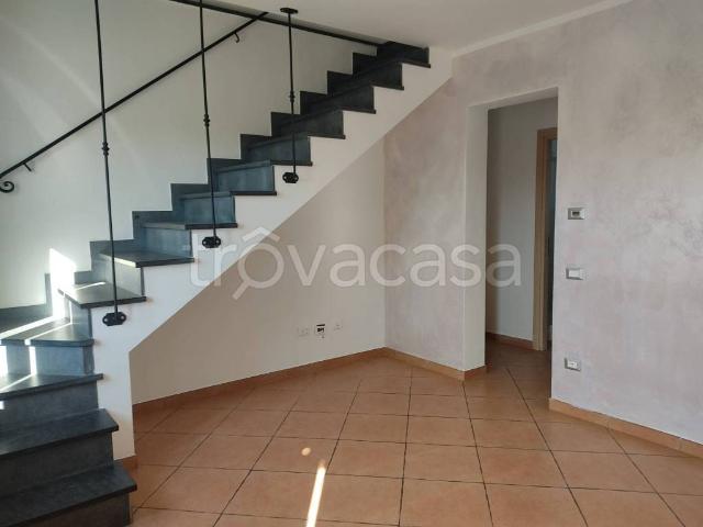 Casa Indipendente in affitto a Castelnuovo Magra, giardino privato, posto auto, cucina abitabile TrovaCasa