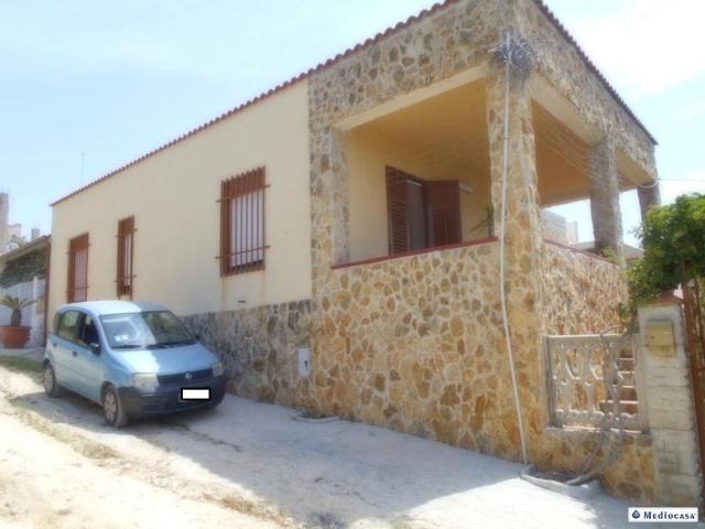 Casa indipendente in affitto a Castelvetrano TP