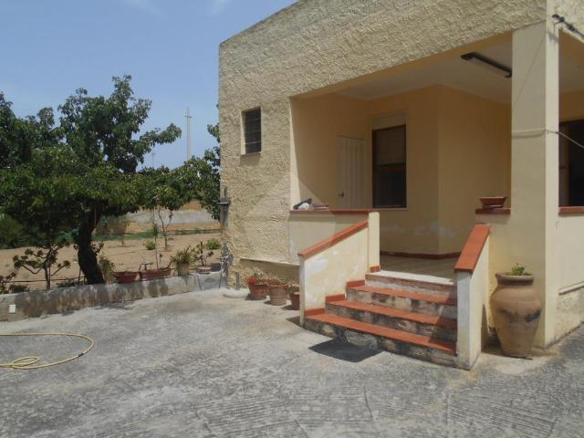 Casa indipendente in affitto a Castelvetrano Triscina