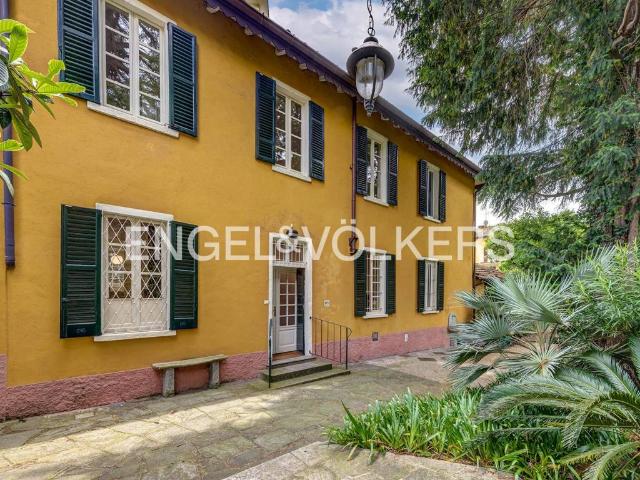 Casa indipendente in affitto a Cernobbio CO