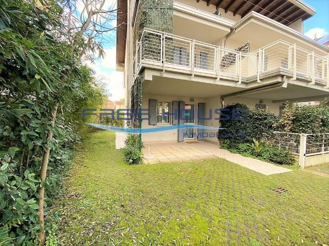 Casa Indipendente in affitto a Cervia viale a. Toscanini, 18, non arredato/vuoto, giardino privato, posto auto TrovaCasa