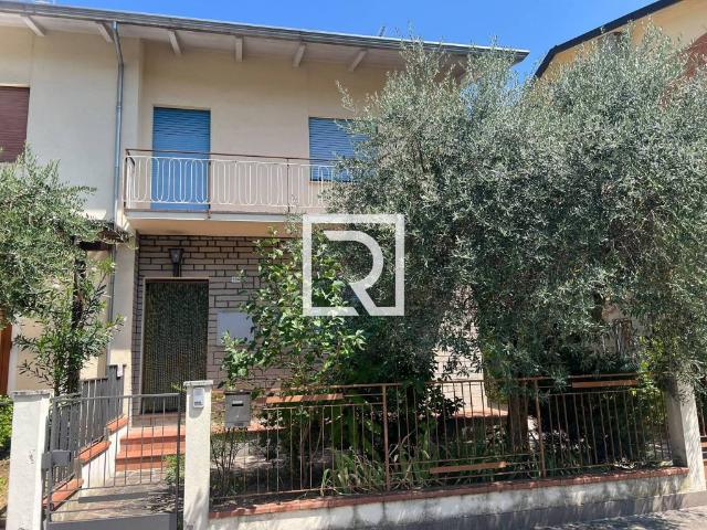 Casa indipendente in affitto a Cesena FC