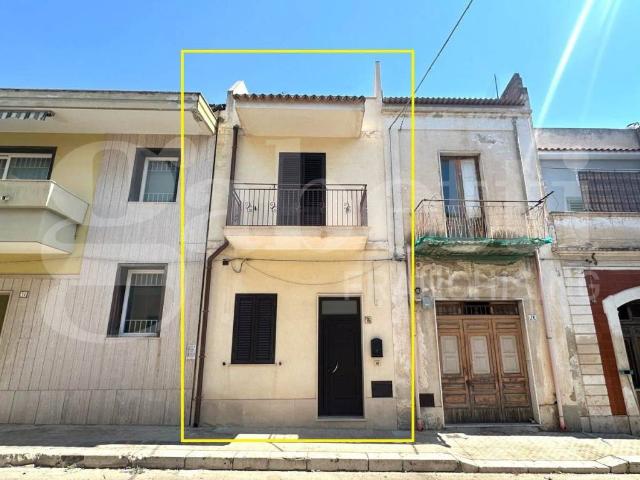 Casa indipendente in affitto a Avola SR