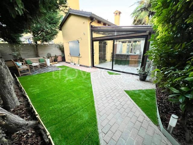 Casa Indipendente in affitto a Bologna via della Beverara, giardino privato, posto auto, riscaldamento autonomo TrovaCasa