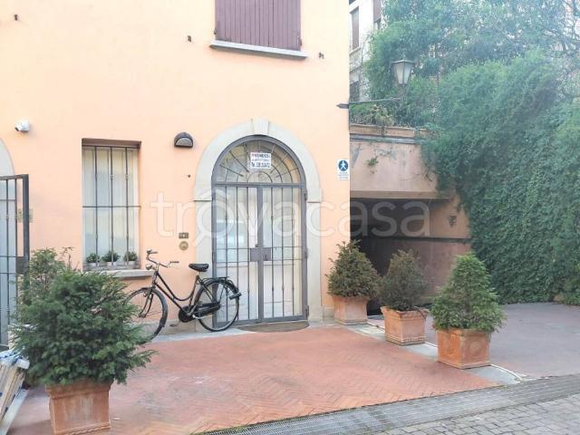 Casa Indipendente in affitto a Bologna via San Mamolo, 21, arredato, terrazzo, riscaldamento autonomo TrovaCasa