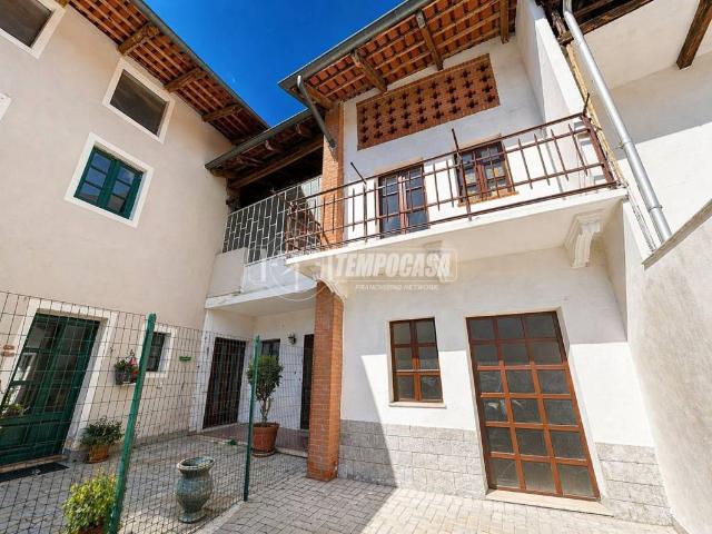 Casa Indipendente in affitto a Borgomasino via Arciprete Curbis, non arredato/vuoto, giardino privato, posto auto TrovaCasa
