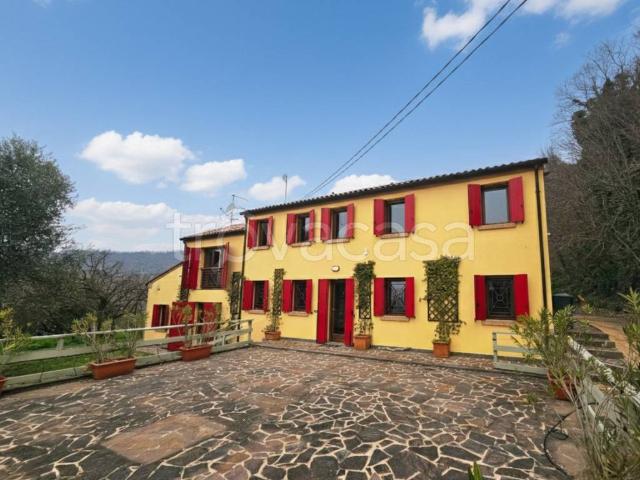Casa Indipendente in affitto a Baone via capitello, non arredato/vuoto, giardino privato, box TrovaCasa