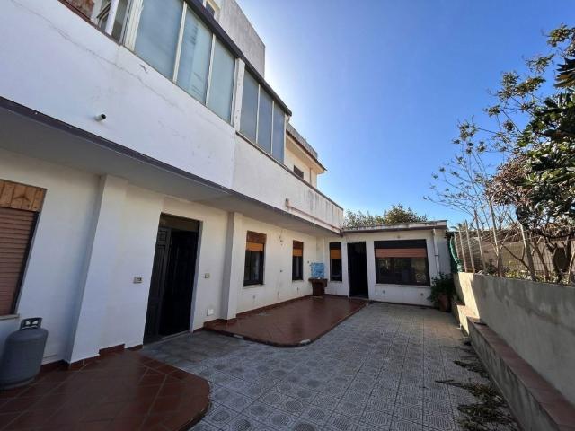 Casa Indipendente in affitto a Barcellona Pozzo di Gotto barcellona Pozzo di Gotto ponte califi,37, terrazzo, vista mare TrovaCasa