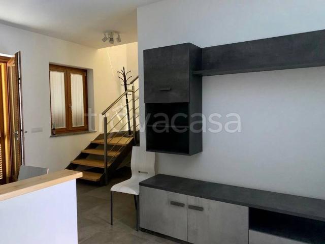 Casa Indipendente in affitto a Bellinzago Novarese, arredato, posto auto, ultimo piano TrovaCasa