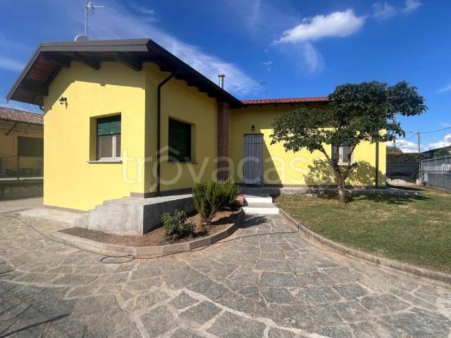 Casa Indipendente in affitto a Dorno san zino, 14, arredato, giardino privato, box TrovaCasa