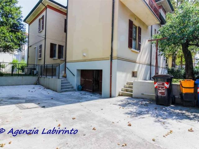 Casa indipendente in affitto a Forlì FC