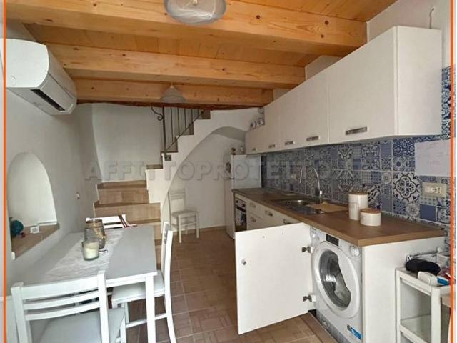 Casa indipendente in affitto a Formia LT