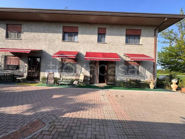 Casa Indipendente in affitto a Ferrara via Cento, 64A, arredato, giardino, ingresso indipendente TrovaCasa