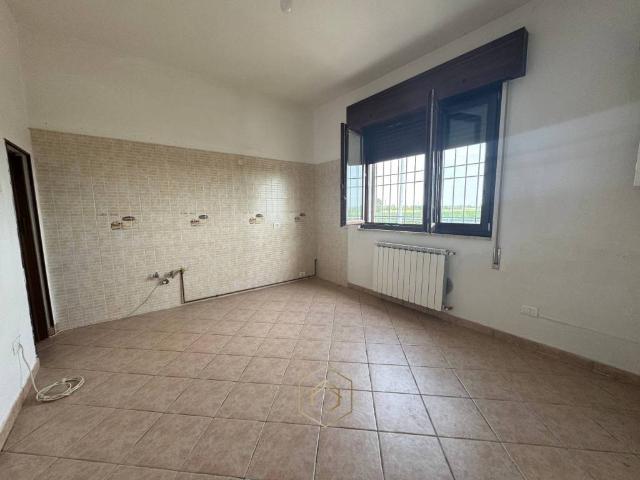 Casa Indipendente in affitto a Ferrara via Lavezzola, non arredato/vuoto, giardino privato, box TrovaCasa