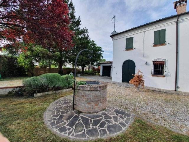 Casa indipendente in affitto a Ferrara FE