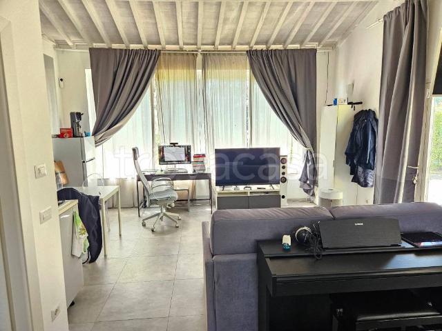 Casa Indipendente in affitto a Firenze via Gabriele d'Annunzio, arredato, giardino privato, posto auto TrovaCasa
